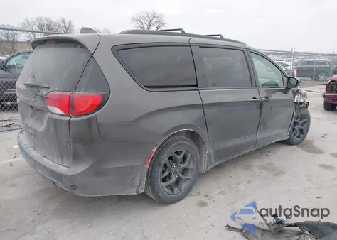 2018 Chrysler Pacifica Touring L Plus z USA, uszkodzony, nr VIN 2C4RC1EGXJR177821